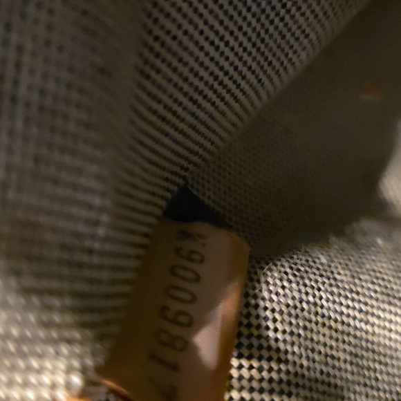 Dooney & Bourke Black and Brown Leather Satchel With Matching Key  Ring - Picture 7 of 15